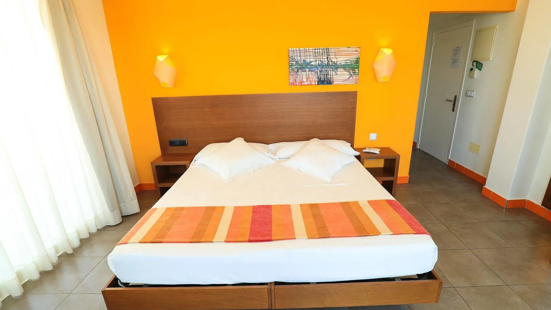 Es Mitjorn Hotel San Antonio  2*, San Antonio (Ibiza) Spain
