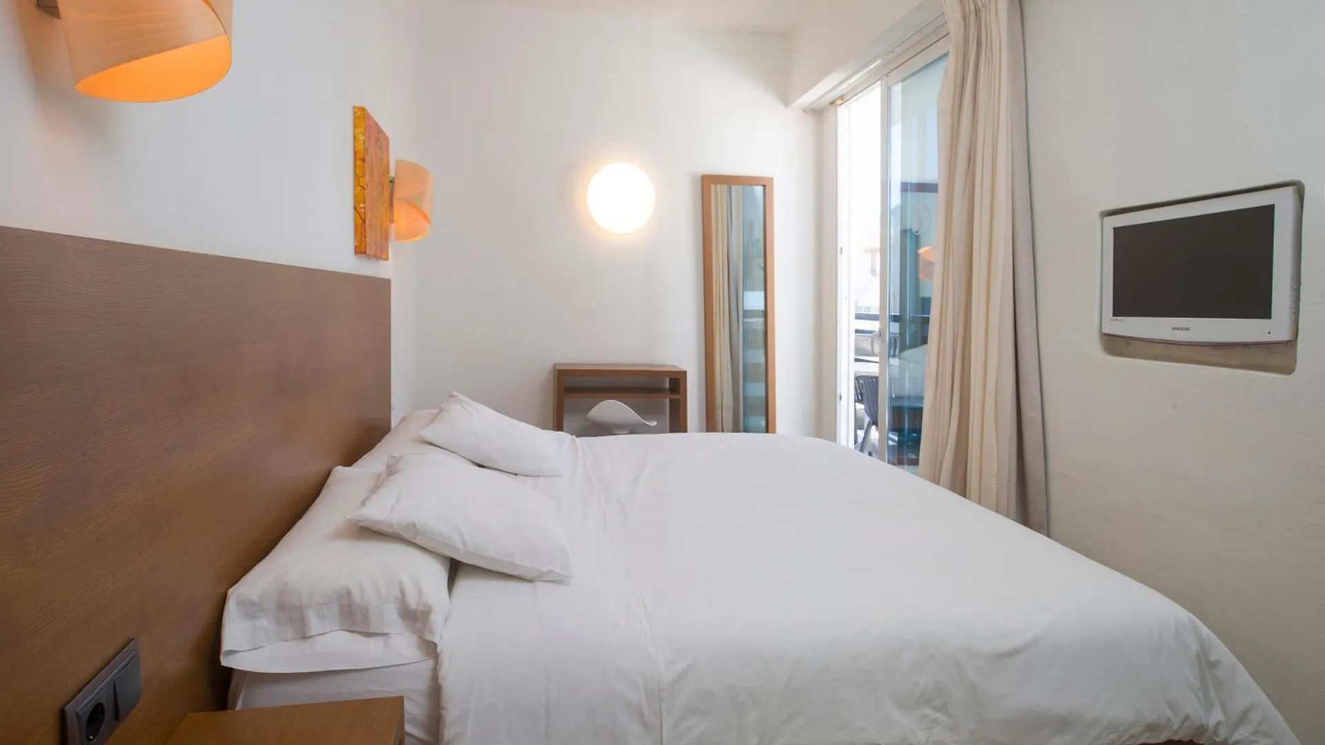 **  Es Mitjorn Hotel Sant Antoni de Portmany Spagna
