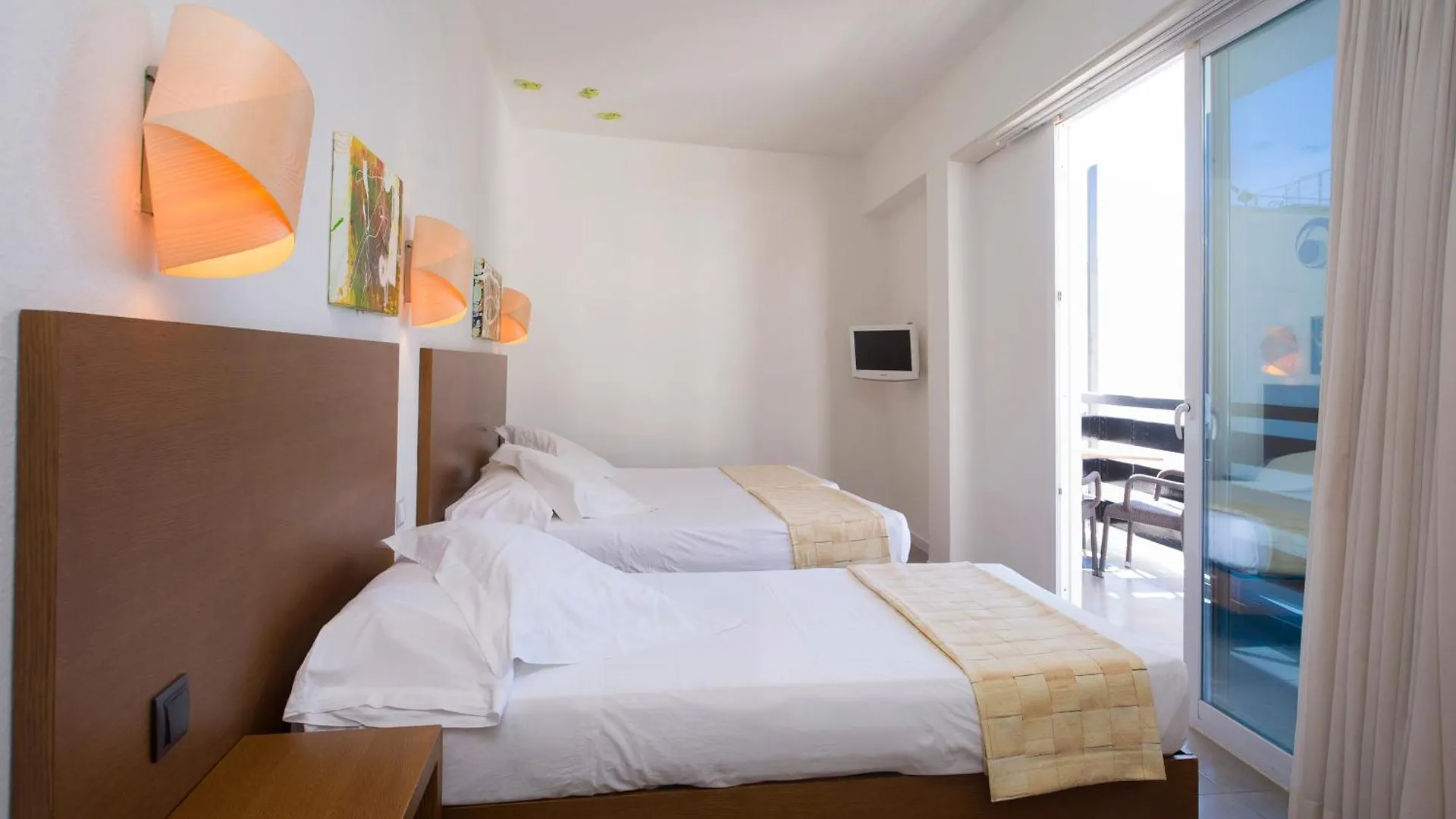 Es Mitjorn Hotel Sant Antoni de Portmany