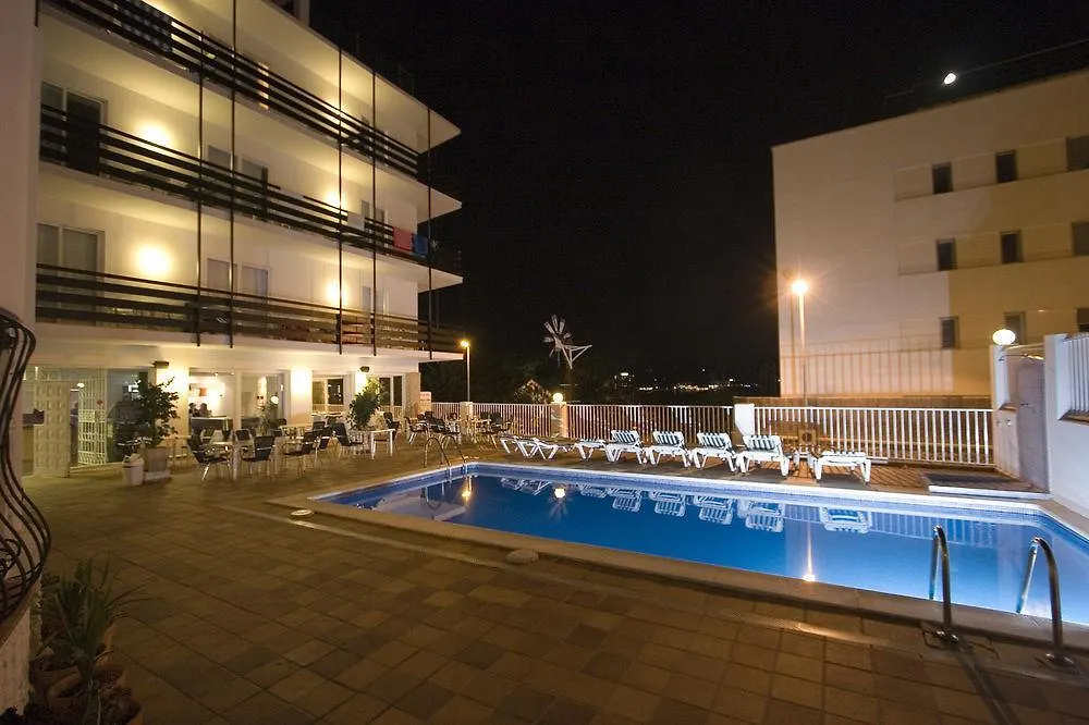 Es Mitjorn Hotel Sant Antoni de Portmany 2*,