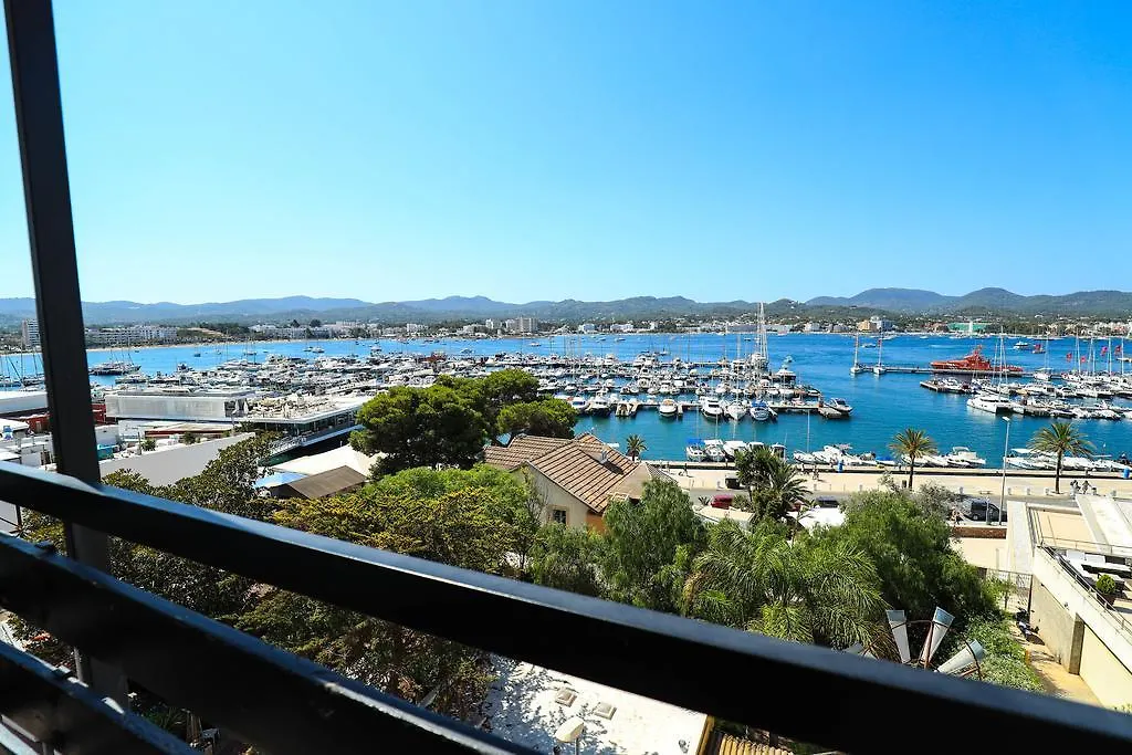 Es Mitjorn Hotel Sant Antoni de Portmany 2*,